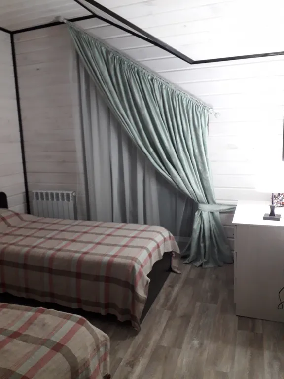 Шале у горной речки