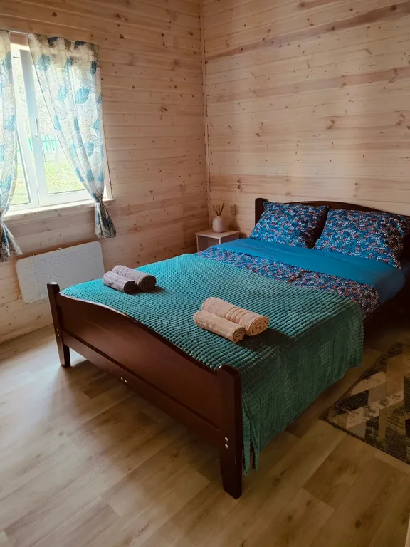 Новый дом  около леса