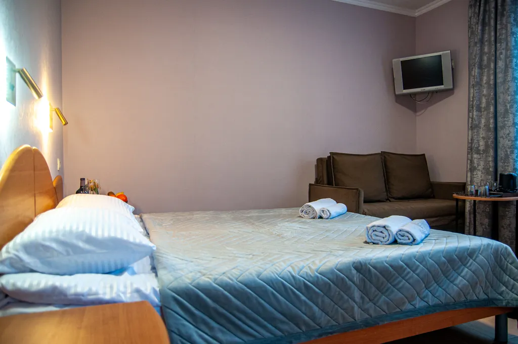 Квартира Квартира Улучшенный комфорт плюс, четырёхместный номер с террасой — Геленджик