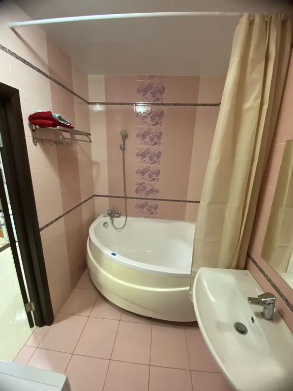 Уютная квартиpa в центрe города с прекрасным вечерним видом на город