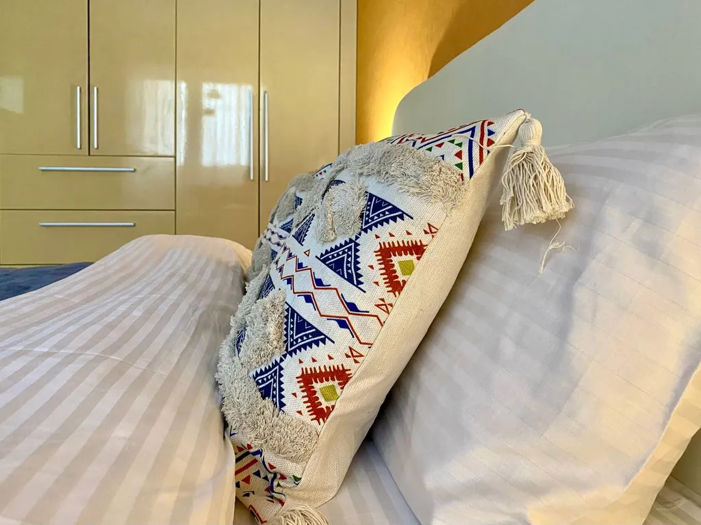 2-к. квартира с современным дизайном в центре от Kravc Group