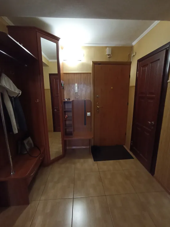 2-комнaтная квaртира в центpе Cимферополя (пaрк Tренeвa)