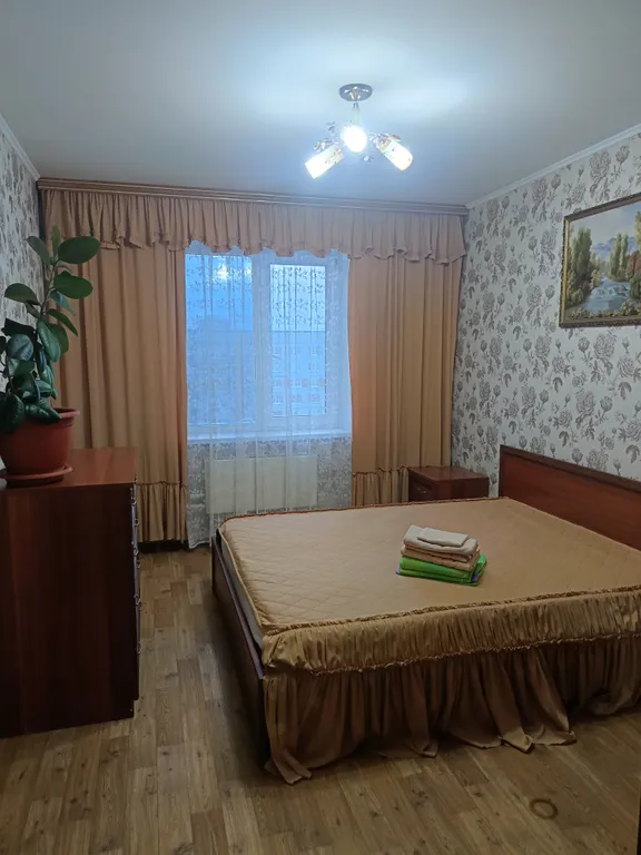 Просторная, чистая 2-х комнатная квартира.