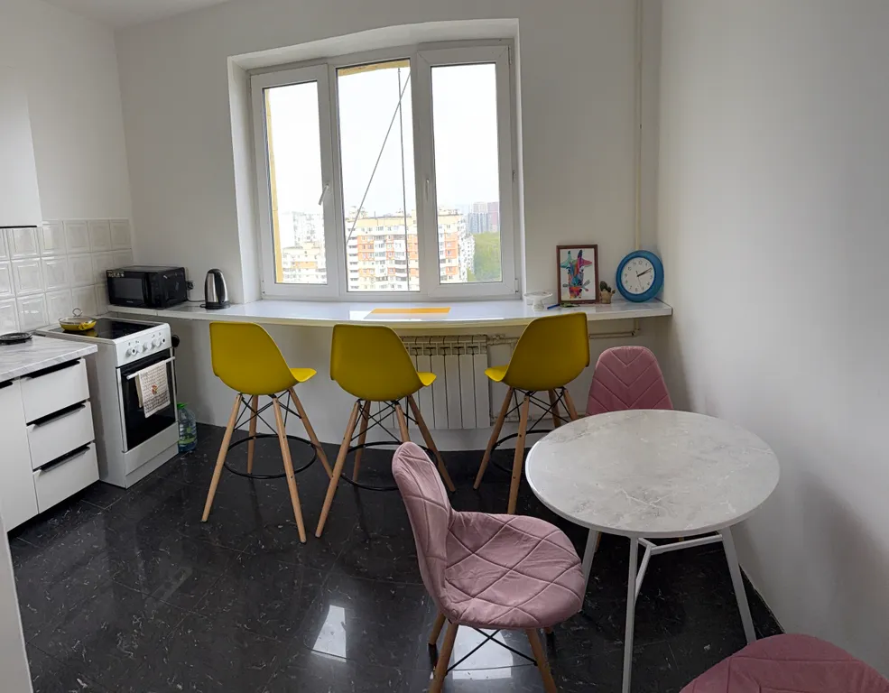 Комната у метро