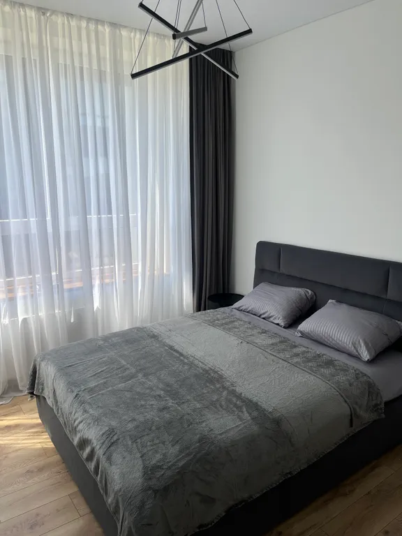 Просторная квартира с новым хорошим ремонтом