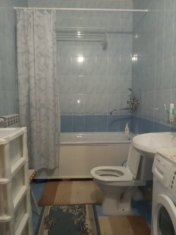 Комната в двухкомнатной квартире в 10 минутах от монастыря в спальном