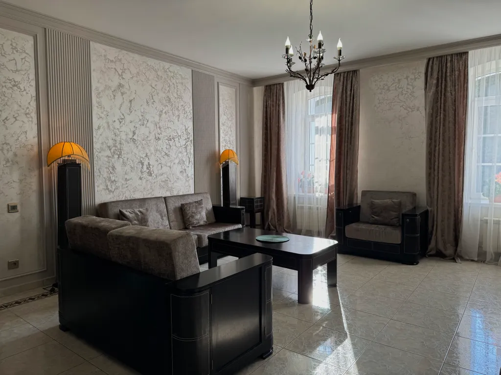 Квартира Апартаменты на набережной люкс шоколад двухкомнатный с балконом — аренда посуточно в Ялта