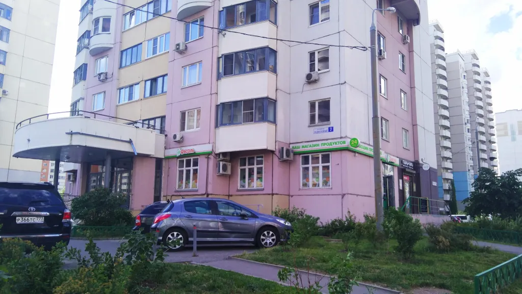 Светлая евродвушка у Крокус Экспо между метро Мякинино и Пенягино