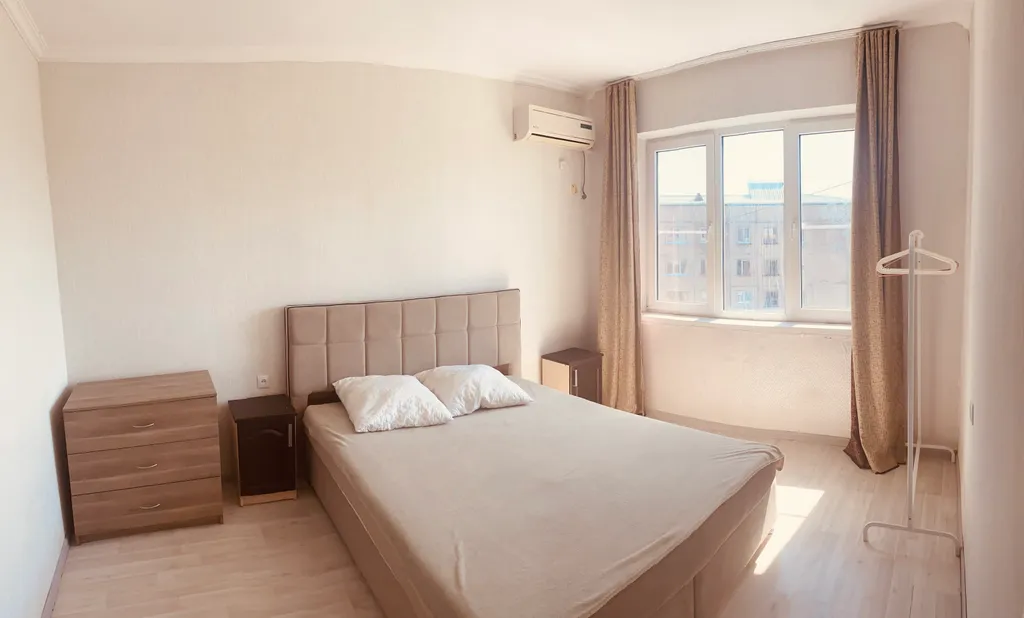 3-комнатная Квартира — аренда посуточно в Пицунда