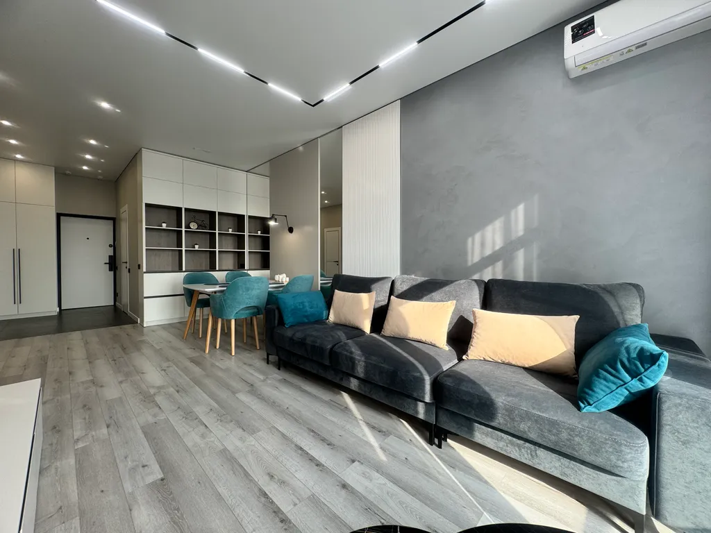 Дизайнерская евродвухкомнатная квартира в ЖК бизнес-класса Аллея Парк