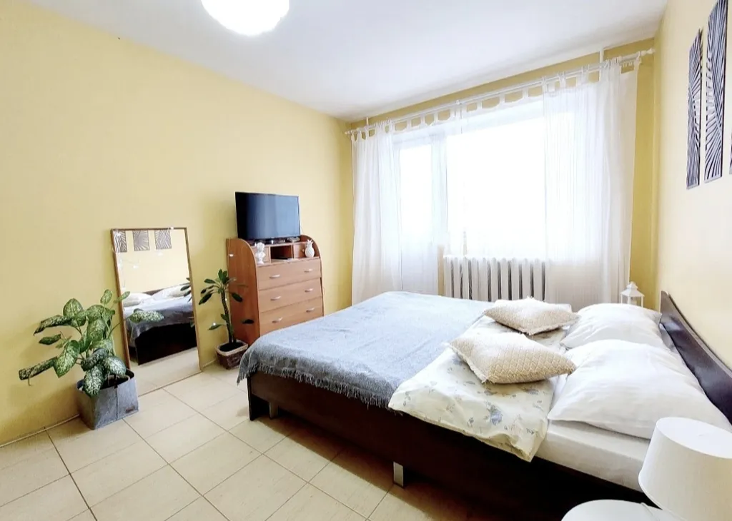 Солнечные апартаменты в спальном районе города