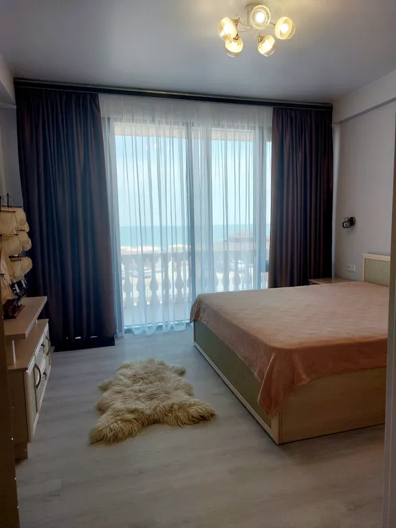 Квартира 3-комнатные апартаменты с видом на море — аренда посуточно в Феодосия