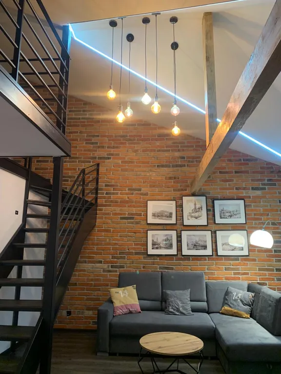 Двухуровневая 2 комнатная квартира