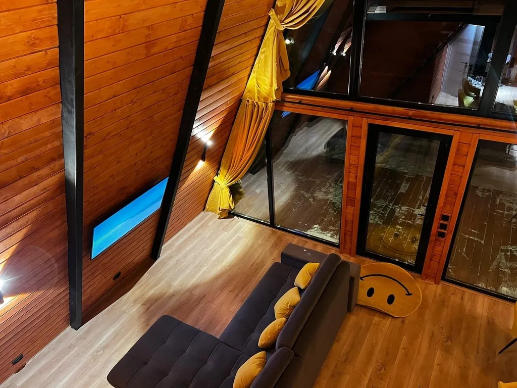 Треугольный дом А-фрейм рица