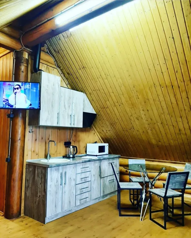 Квартира Мансардная квартира-студия в доме из сруба — Севастополь