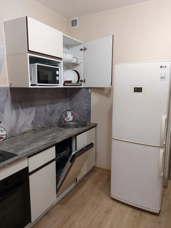 Уютная квартира с отдельным входом в ЖК Кипарис