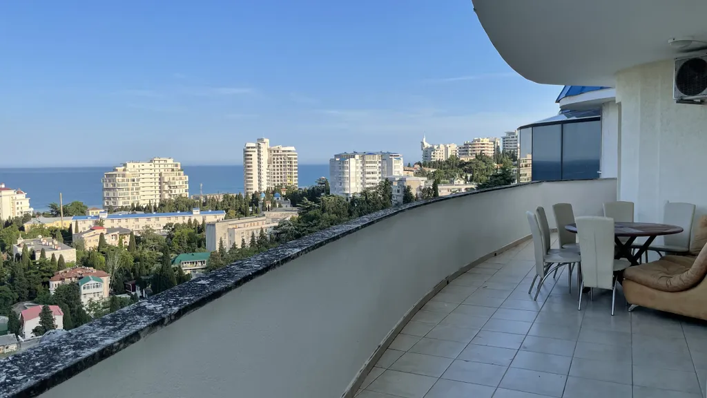 Шикарная видовая квартира в центре