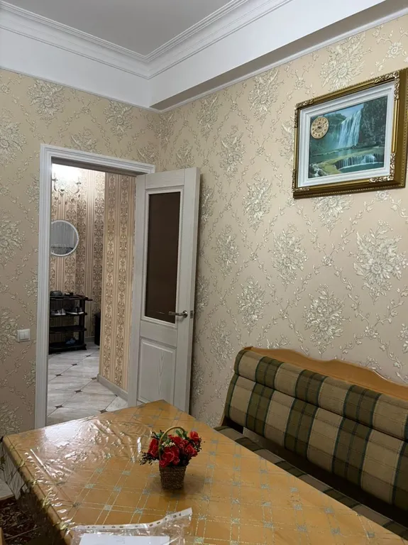 Квартира на берегу моря с видом на горы и крепость