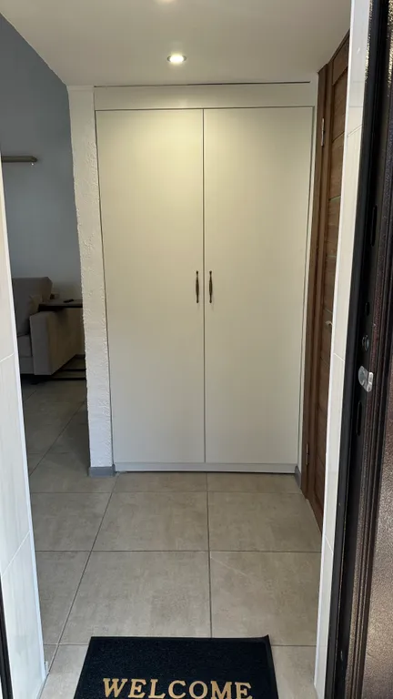 Новая уютная квартира в частном районе