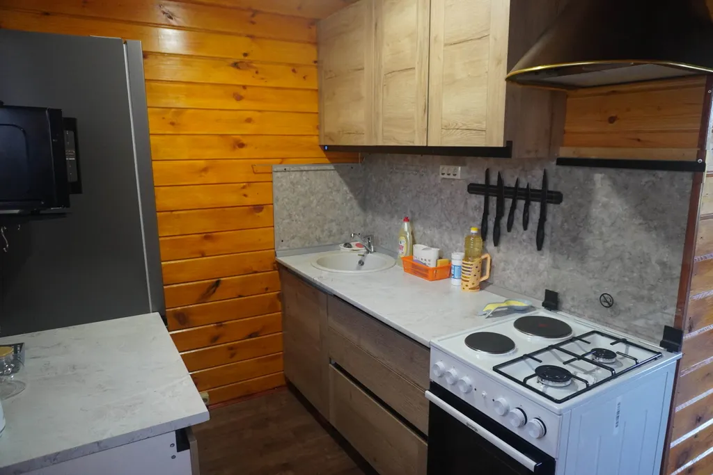 Домик на горке с баней