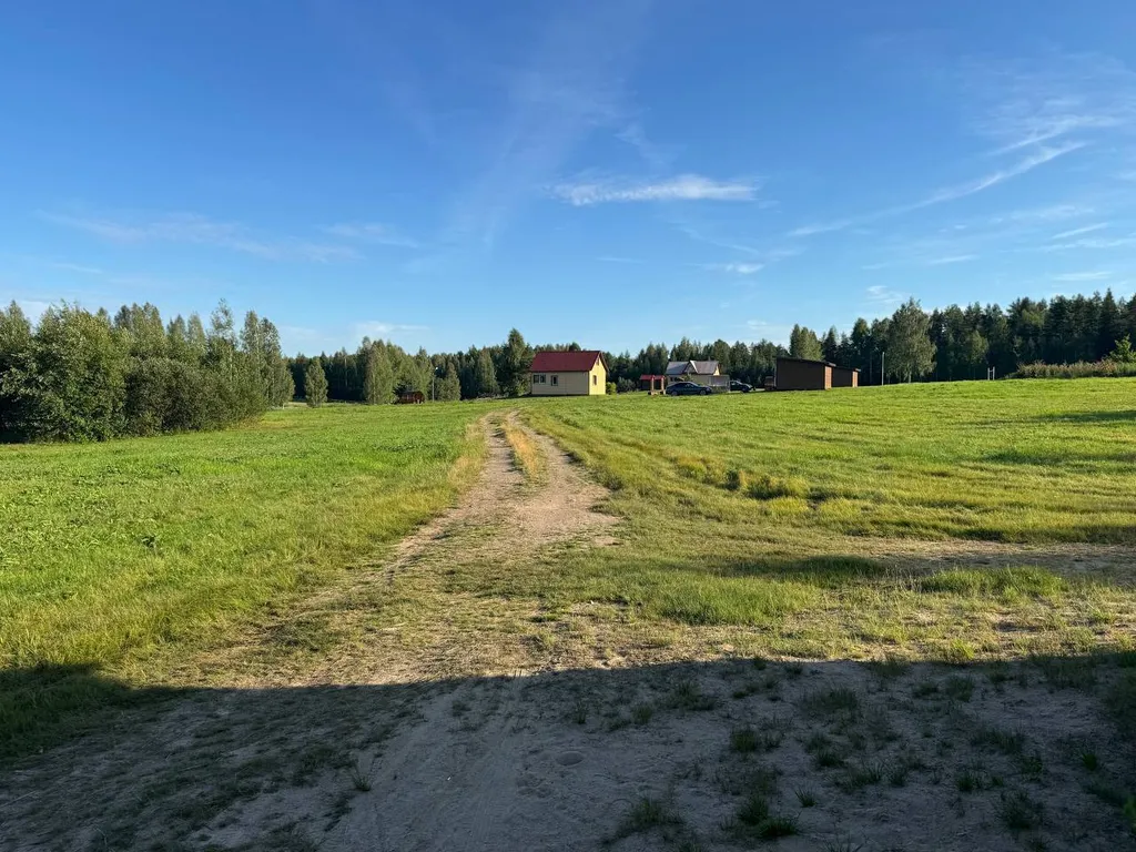 Дом из сруба у воды