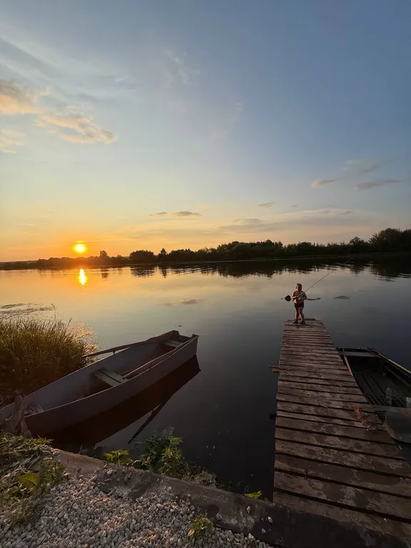 Уютный комплекс отдыха на берегу реки