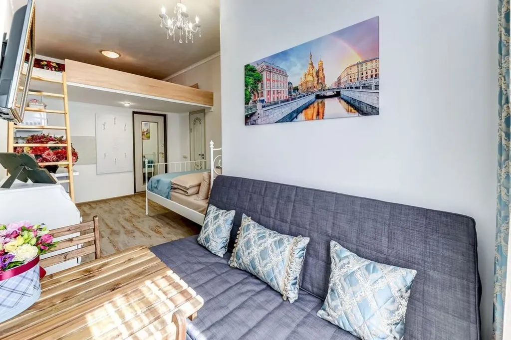 Квартира Квартира Двухуровневая студия вместительностью до 5 человек в центре Петербурга — Санкт-Петербург