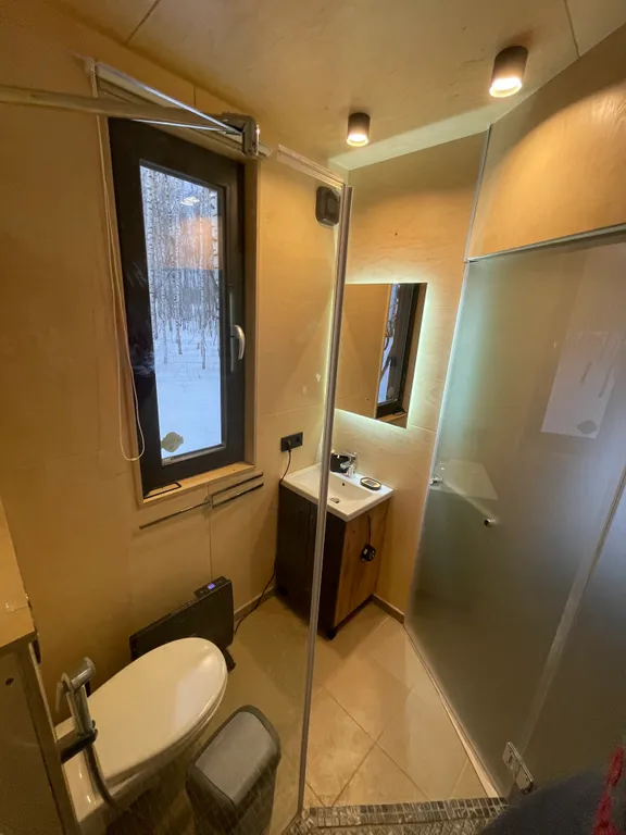 Самый уютный дом с панорамным остеклением в березовом лесу