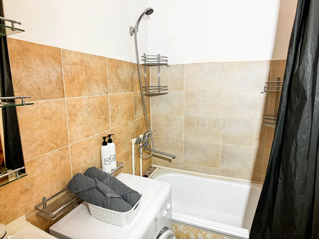 Черно-белая гармония в Парковом