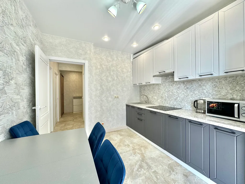 Двухкомнатная квартира с прямым видом на море