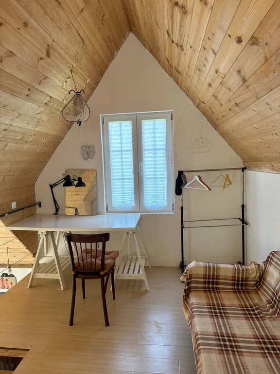 Коттедж Отдельно стоящий домик с балконом и выходом во дворик — Геленджик