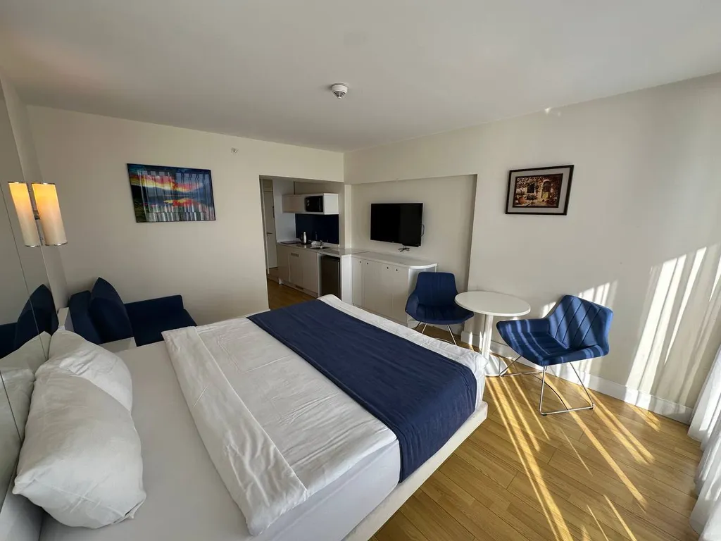 Апартамент у моря с шикарным видом в Апарт-Отеле Orbi City