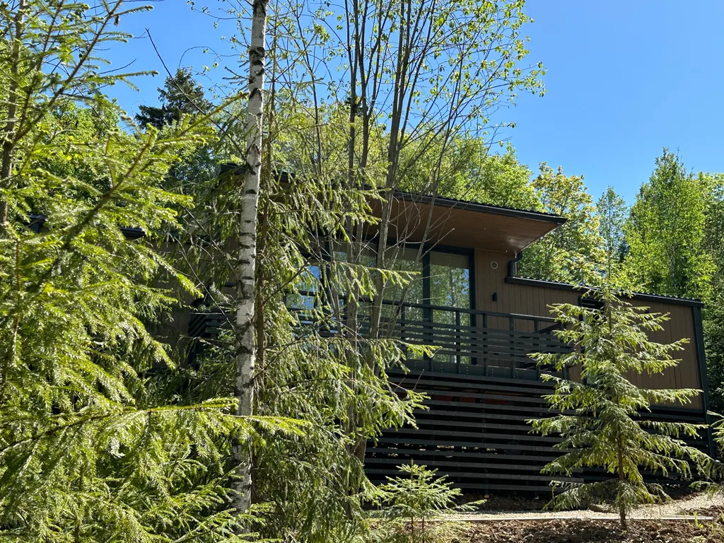 Дом Вапити - уютный коттедж на отдельном лесном участке