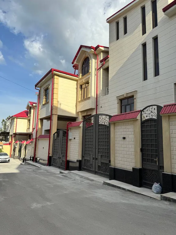 3-этажный дом  в центре города