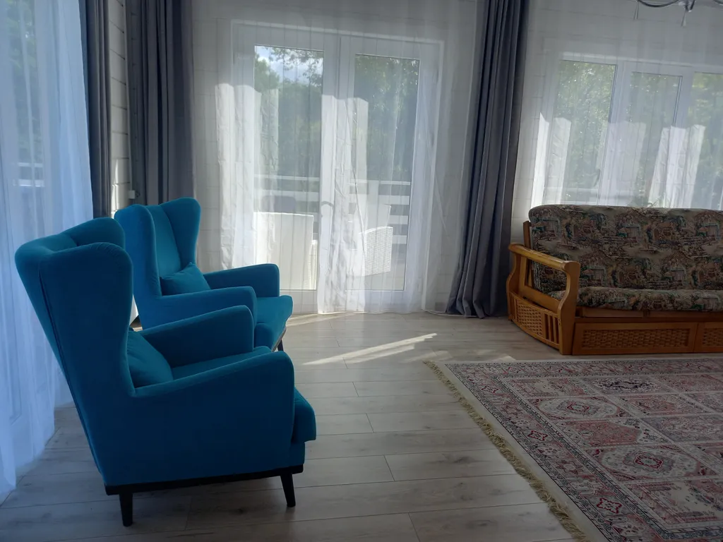 Дом с бассейном и баней