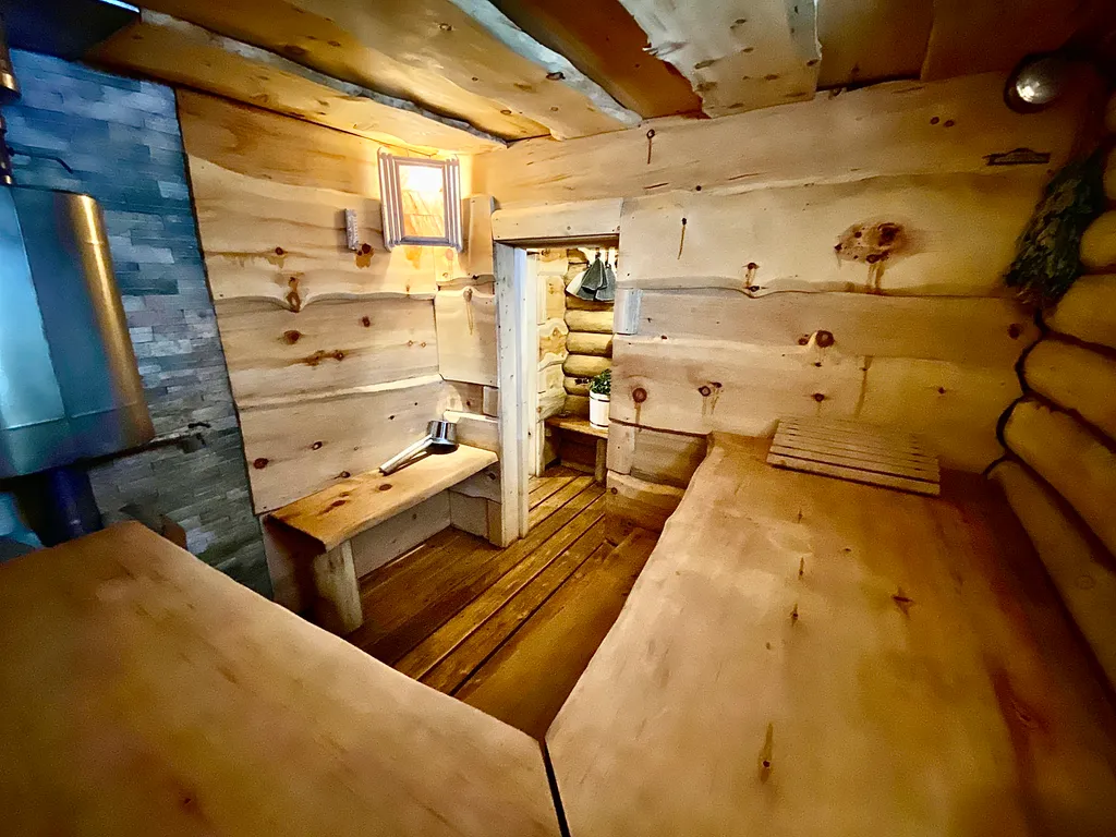 Избушки Guesthouse большая