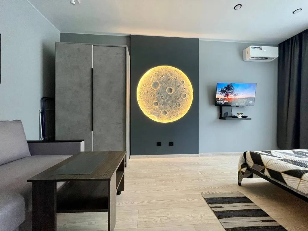 Апартаменты в стиле Космос напротив Московской площади