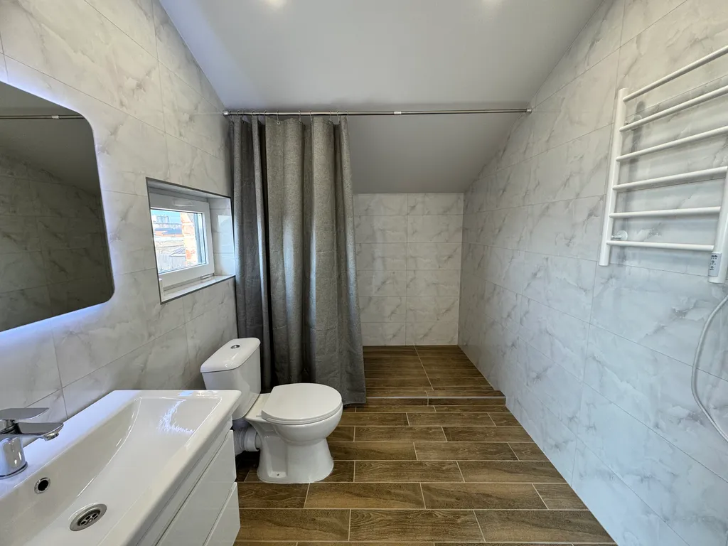 Уютный дом у озера