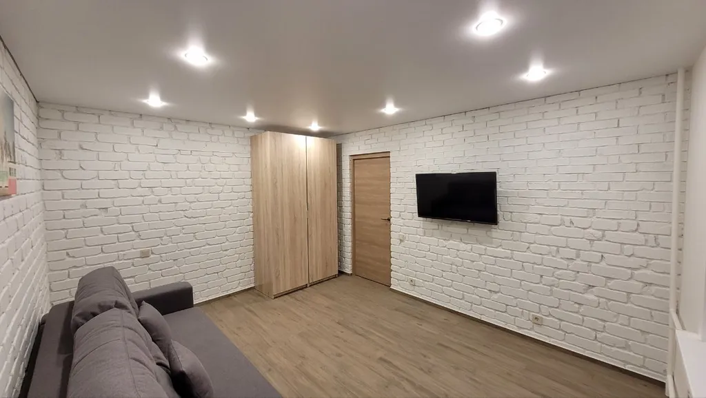 Квартира в роскошном современном коттедже с болшой кухней гостинной