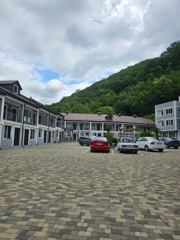 Квартира рядом с морем, речкой и горами