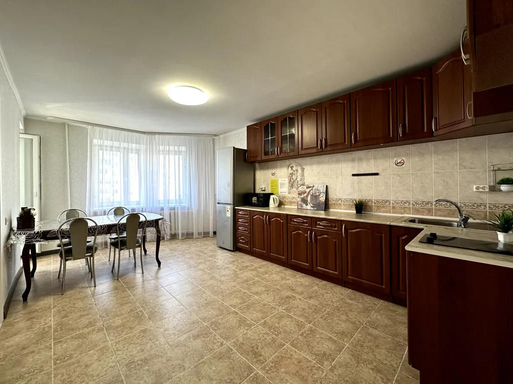 3-комнатная квартира в центре. Рядом с ОГУ