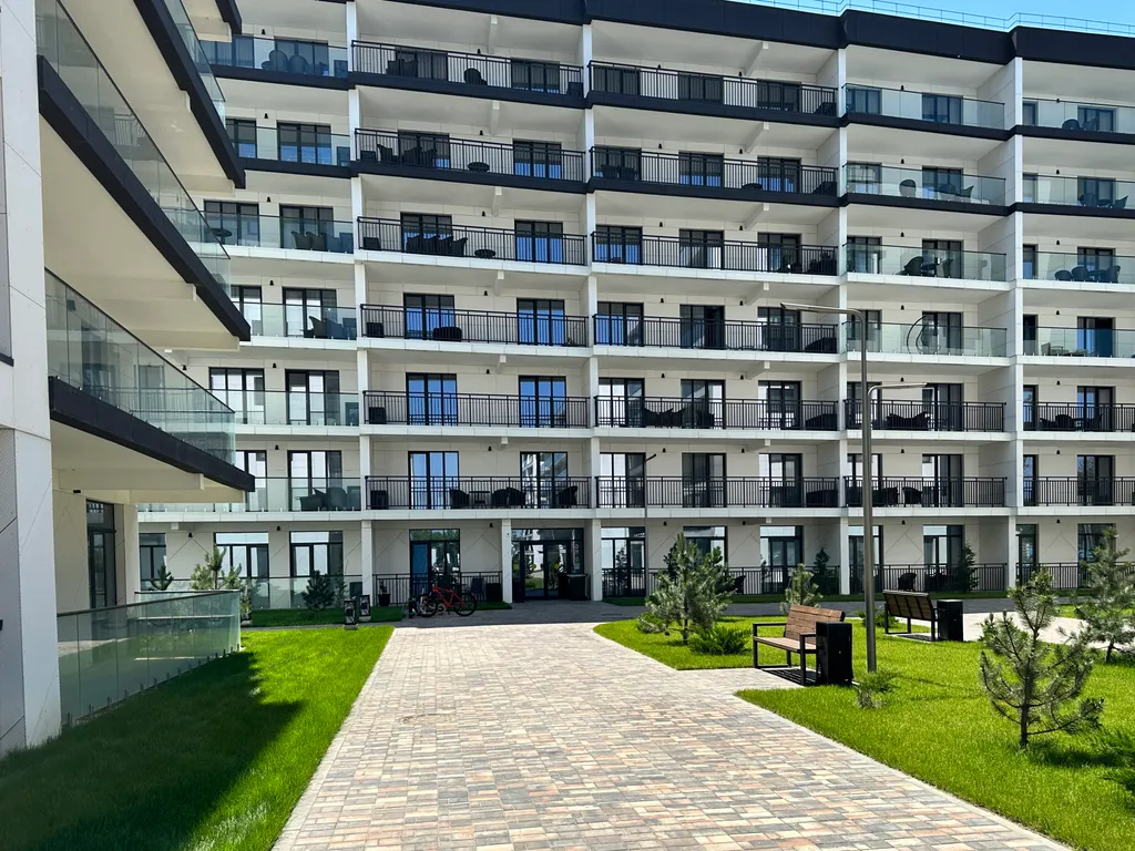 Апартамент делюкс  в резиденции Европа с бассейном