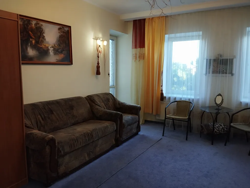 Апартаменты с бассейном
ДомКрус