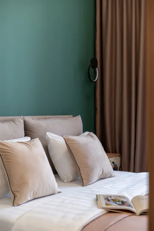 Просторная дизайнерская квартира с видовой терассой на берегу моря