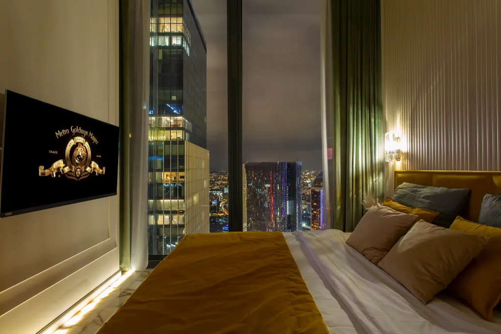 Редкий Пентхаус-формат на 64 этаже, оникс, подсветка, панорамные окна