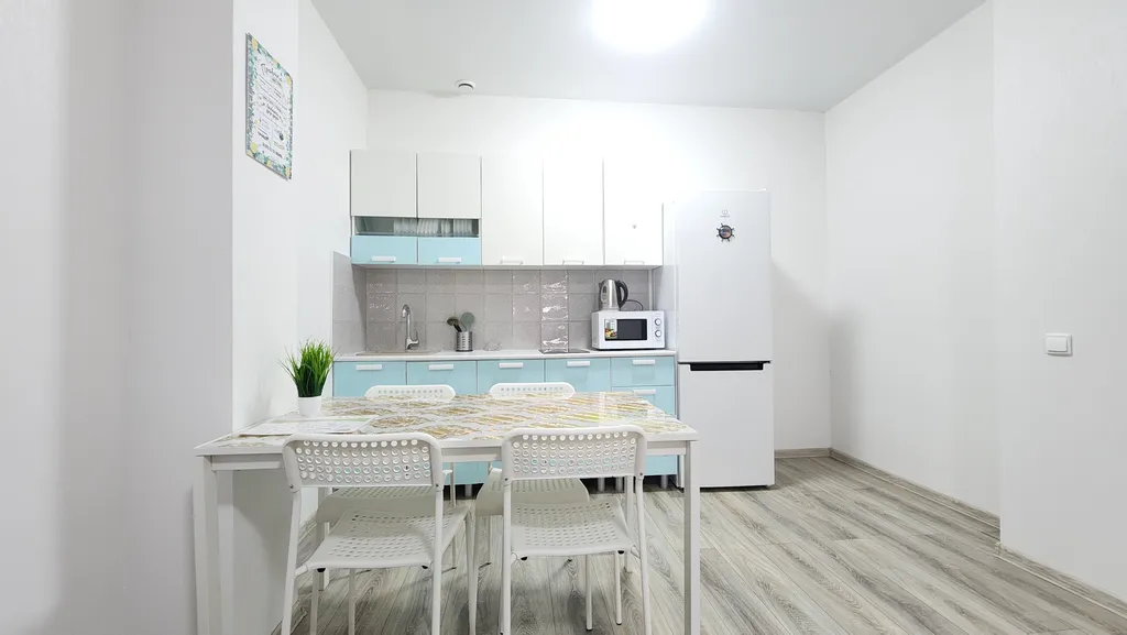 Евродвушка в корпусе с бассейном