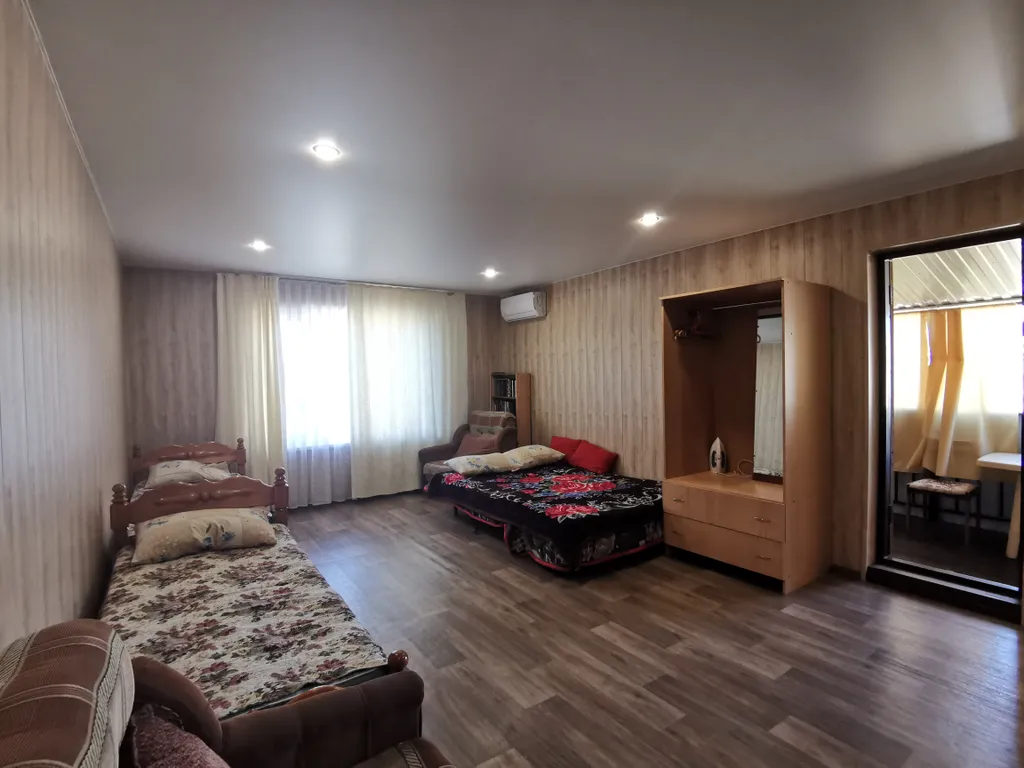 Квартира Квартира Атмосферная мансарда-студия между парком и морем — Ейск