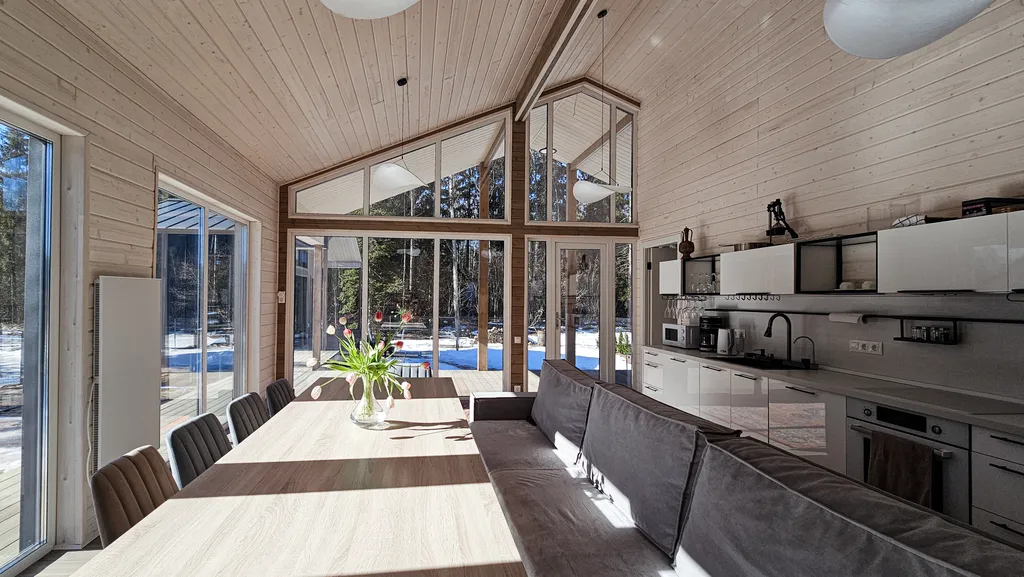 Коттедж Уютный дом с панорамными окнами и видом на лес — аренда посуточно в Солнечногорск