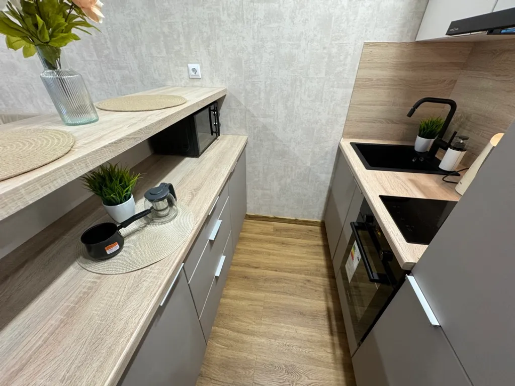 Студия в новом доме рядом с аэропортом