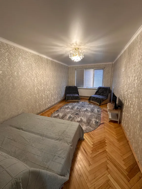 Двухкомнатная квартира со свежим ремонтом